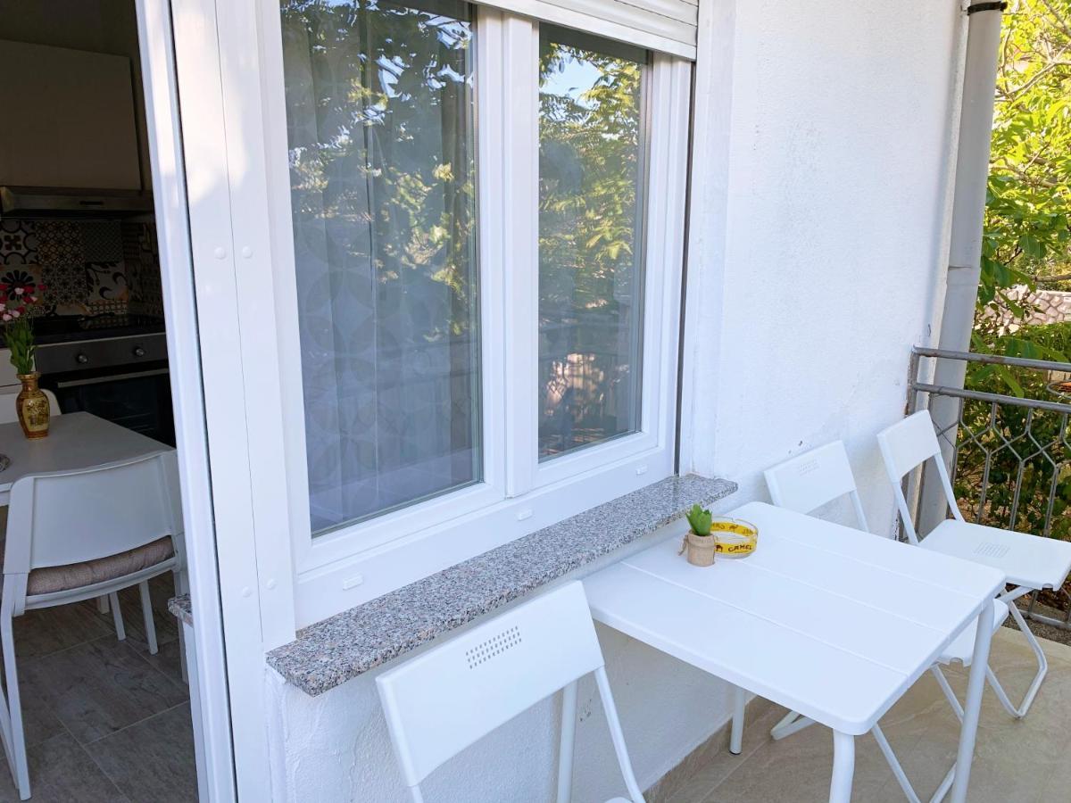 Apartment Gardenview - New! Krk Town Exterior photo