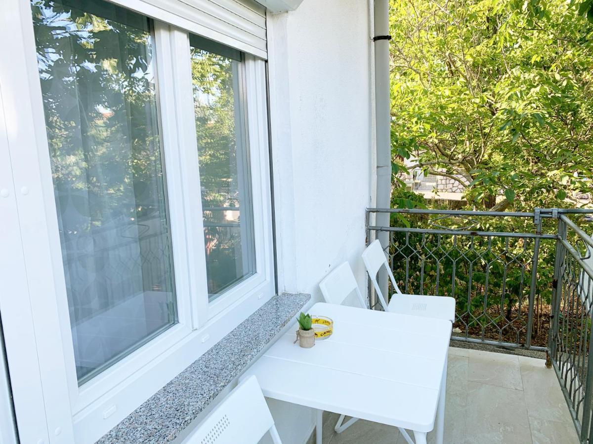 Apartment Gardenview - New! Krk Town Exterior photo