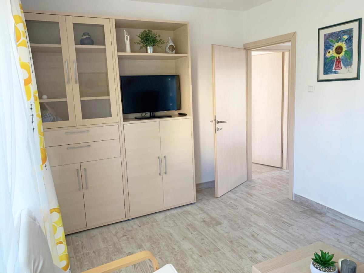 Apartment Gardenview - New! Krk Town Exterior photo