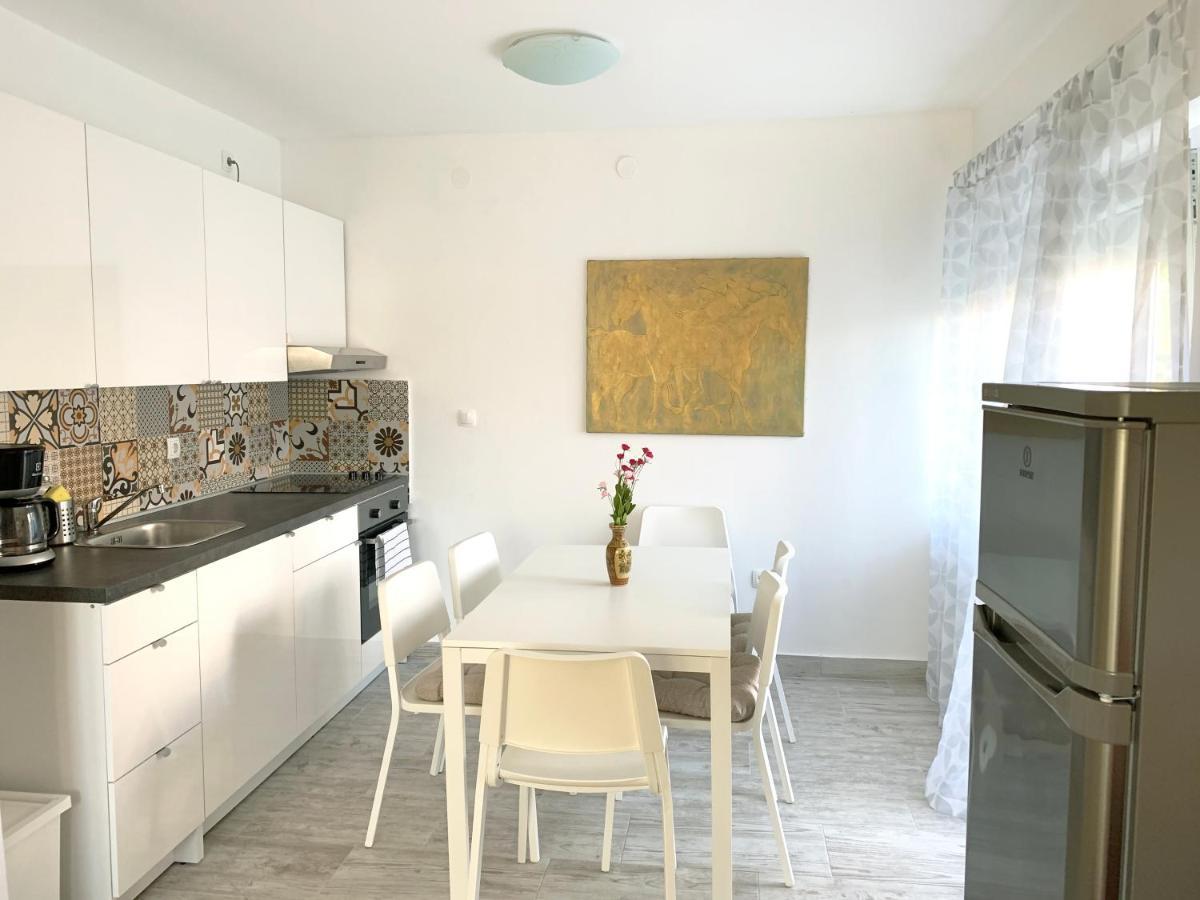 Apartment Gardenview - New! Krk Town Exterior photo