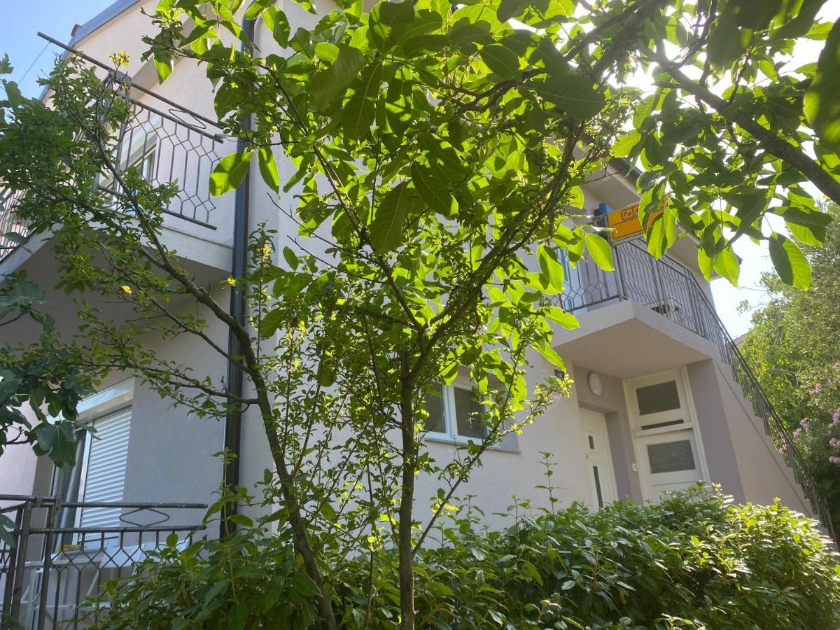 Apartment Gardenview - New! Krk Town Exterior photo